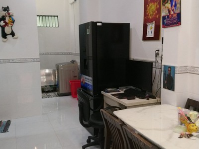 Chính chủ gửi bán nhà ngay Ủy ban xã Vĩnh Ngọc 3