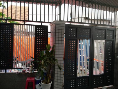 Chính chủ gửi bán nhà ngay Ủy ban xã Vĩnh Ngọc 4