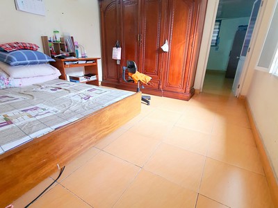 Bán căn tập thể 3 ngủ, 75m2, sát đh công đoàn, lô góc, 2,1tỷ 1