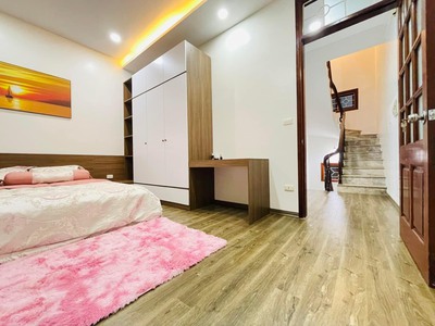 Cần tìm thuê bằng bs RHM 8