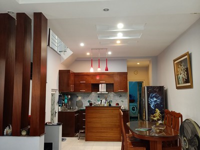 Cần tìm thuê bằng bs RHM 895