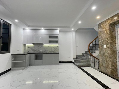Cần tìm thuê bằng bs RHM 875