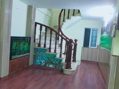 Cần tìm thuê bằng bs RHM 561