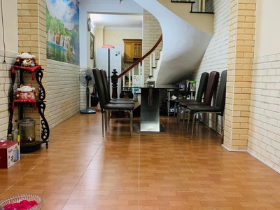 Cần tìm thuê bằng bs RHM 525