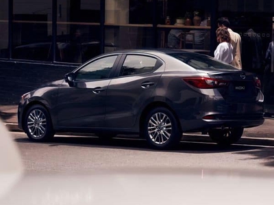 New Mazda 2 ưu đãi lên đến 57tr tiền mặt, tặng bảo hiểm thân vỏ và hàng loạt phụ kiện cao cấp. 2