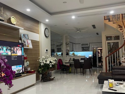 Bán nhà liền kề đường nguyễn tuân, ô tô tránh, vỉa hè 2 bên, kinh doanh sầm uất 1