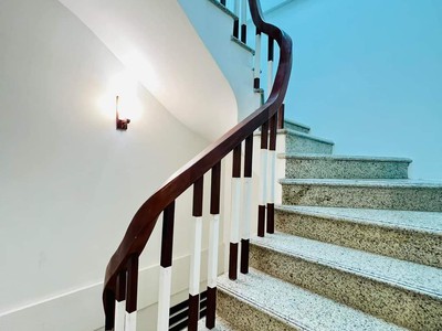 Cần tìm thuê bằng bs RHM 898