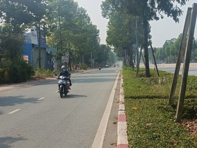 Bán nhà 1 trệt 2 lầu mặt tiền kinh doanh đường mỹ phước tân vạn gần ngã tư vành đai 4  giá 4,5 tỷ 2