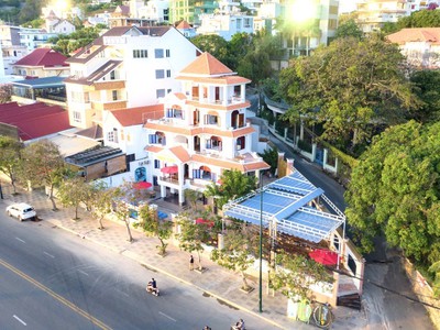 Cho thuê lâu dài siêu biệt thự mt trần phú vũng tàu.25x15m 0