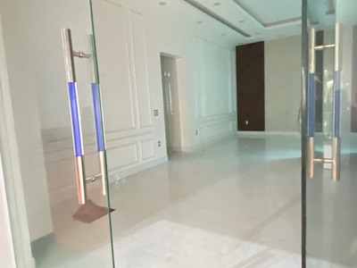 Cần bán nhà xưởng. Mặt phố đường lớn có vỉa hè rộng gần ngay QL5A trong thành phố HD 4