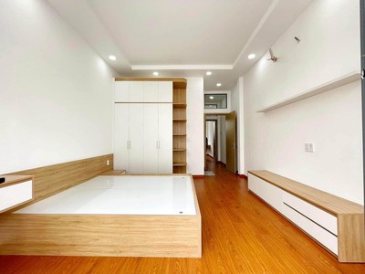 Cần tìm thuê bằng bs RHM 1990