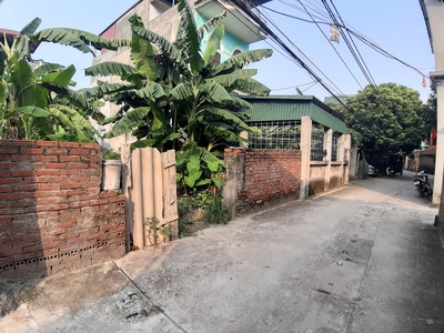 Bán đất đặng xá, gia lâm. diện tích 46m2. mặt tiền 4,5m. đường ô tô. lh 0926782459. 0