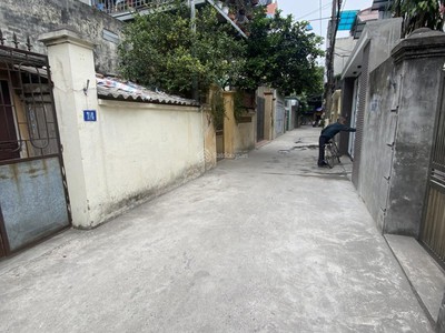 Chính chủ bán đất ở ngõ 99/47/28 đức giang.phường thượng thanh, long biên, hà nội 0