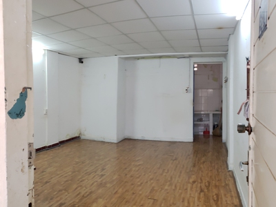 Cho thuê căn hộ lầu 2 cc 89-91 nguyễn du, p.bến nghé, q1   dt : 32m2 4