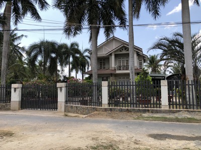 NHÀ MẶT TIỀN giá rẻ view đối diện biệt thự, Long Thành Trung Tây Ninh 1