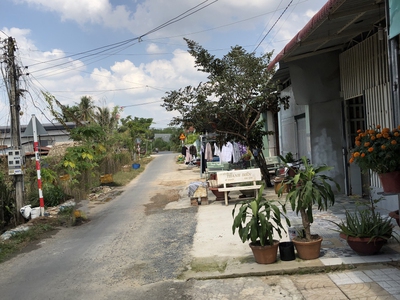 NHÀ MẶT TIỀN giá rẻ view đối diện biệt thự, Long Thành Trung Tây Ninh 0