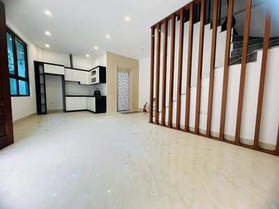 Cần tìm thuê bằng bs RHM 3897