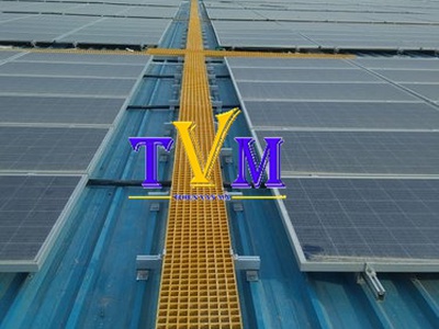 Thanh thoát nước hồ bơi, ốp gờ frp chống trượt, tấm sàn nhựa frp grating dập gân 18