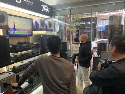 Việt Huy Audio mua bán các thiết bị Âm Thanh   Ánh Sáng. 0