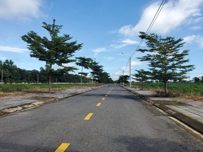 Duy nhất 2 lô liền kề Hùng Vương, khu đô thị Mega City Kon Tum ngay ngã tư giá sốc 3