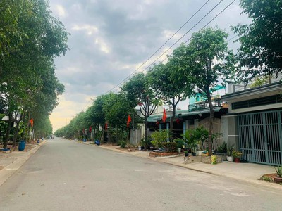 Bán gấp lô đất ngay trường Đại Học Việt Đức 100m2 giá ngộp 760tr 3