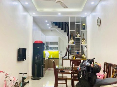 Bán nhà cầu giấy 31m2   ô tô tránh   chỉ hơn 5 tỷ 1