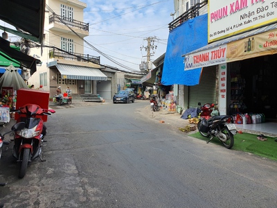 Cho thuê kho xưởng 230m2 mặt tiền đường 4 linh xuân 1