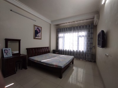 Bán nhà văn chương -50m2-5 tầng- mt 4m- giá 5 tỷ 0