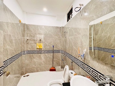 Nhà chính chủ 5 tầng, mới koong, thang máy, trung tâm đống đa - 20m ra phố 1
