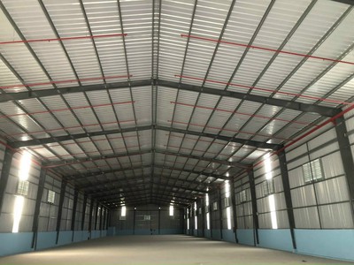 Cho thuê xưởng DT743B - Tp.Dĩ An. DT 2400m2 2