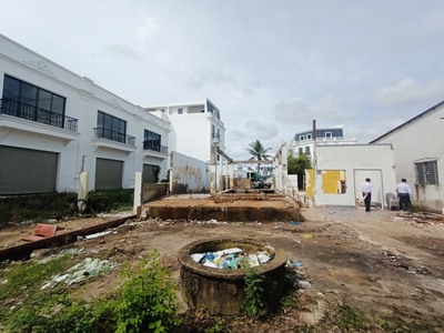 Nhà xây sẵn măt tiền chợ chờ làm lộ đầu tư sinh lời cao 3