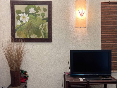 Cho thuê nhà tầng 2 Mặt Phố Quảng Khánh 60m2 có ban công rộng làm văn phòng, cửa hàng 2