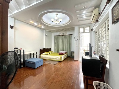 Bán nhà mp lô góc 3 mặt thoáng 1 mp kinh doanh sầm uất - 1 mặt ngõ ôtô dt 72m2.5t,mt4,6m giá 17ty 3