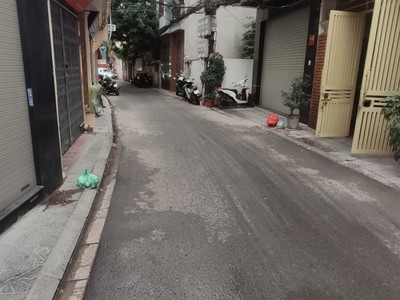 Bán nhà gân ga yên viên gia lâm 86 m2 3 tầng mt 4  giá 5.5 tỷ ngõ thông gần trường học 0