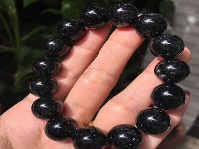 Vòng tay đá thạch anh đen huyền bí 1