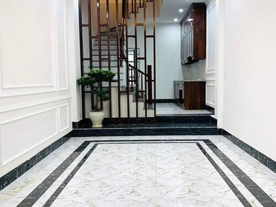 Bán nhà long biên 4,95 tỷ 40m x6 tầng 2