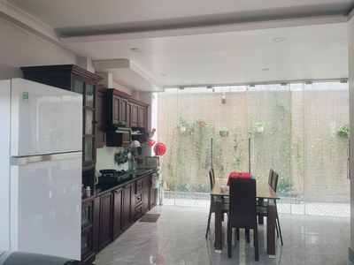 Bán đất tặng biệt thự. 3 tầng ,120m2,tân phú giáp tân bình, chỉ nhỉnh 100tr m2. 3