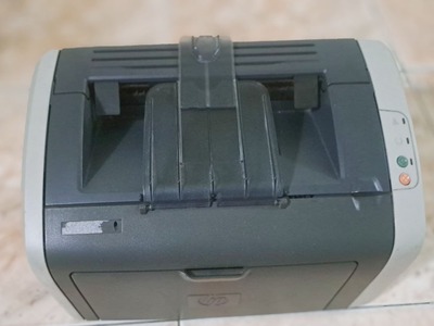 Bán máy in HP Laser Jet 1010 hoạt động tốt 0