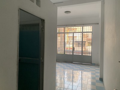 Cho thuê mặt tiền lạc long quân, đối diện chợ vải 0