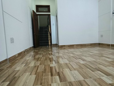 Cho Thuê Nhà Nguyên Căn Mặt Tiền Huỳnh Tấn Phát 1