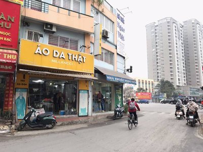 Cho thuê cửa hàng 60m2, riêng biệt mặt phố 198 Xã Đàn-Đống Đa-Hà Nội 1