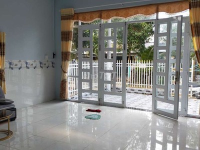 Cho thuê nhà nguyên căn giá rẻ Mặt tiền đường 3/2, Phường Phú Thạnh, Tp. Tuy Hòa. 0