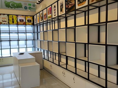 Cho thuê shophouse chung cư galaxy  nguyễn khoái, quận 4 .diện tích 40 m2 - có sẵn quầy kệ tủ y 4
