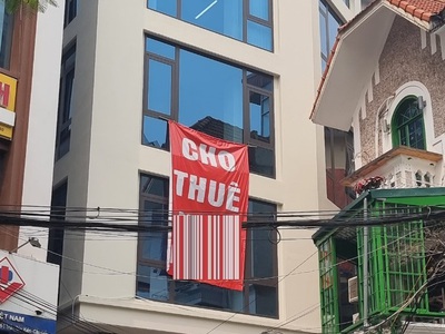 Cho thuê tòa nhà phân lô 6 tầng x 115m cạnh trường học FPT làm trung tâm tiếng anh 0