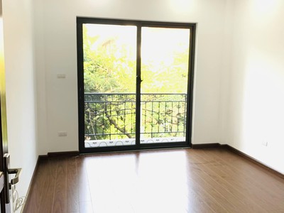 Bán gấp, giá mềm, bán nguyễn an ninh 56mx5tx4m, ở sướng, phân lô, ngõ thông, ôtô cửa 3