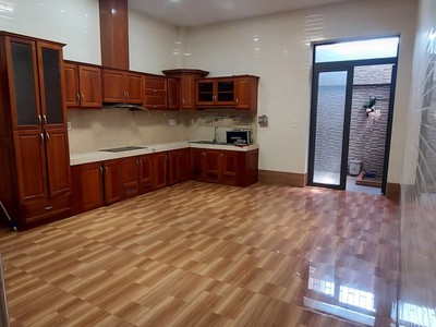 Nhà thuê đường Phạm Hùng, KDC Đại Phúc, Bình Chánh. DT 5x22m. Trệt, 3 lầu, sân thượng.Giá 25 tr/th 5