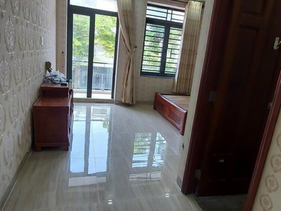 Nhà thuê đường Phạm Hùng, KDC Đại Phúc, Bình Chánh. DT 5x22m. Trệt, 3 lầu, sân thượng.Giá 25 tr/th 7