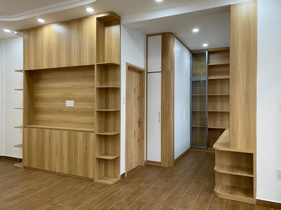 Biệt thự cho thuê KDC Himlam,Tân Hưng Q7. Dt 10x20,hầm, lửng 3 lầu.7p,thang máy nhà trống.Giá 110tr 6