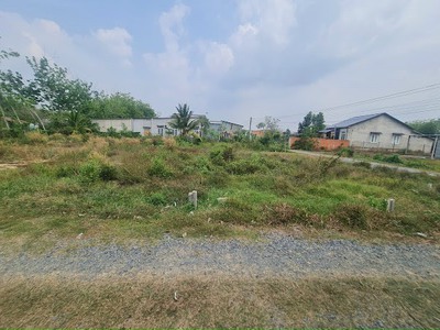 450tr hết đất. đất dương minh châu cách trường học 200m cách ngã 3 đất sét 5      - diện tích 2