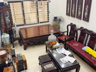 Bán gấp nhà lạc long quân 5 tầng mới đẹp mặt ngõ, 2 thoáng, ô tô 4